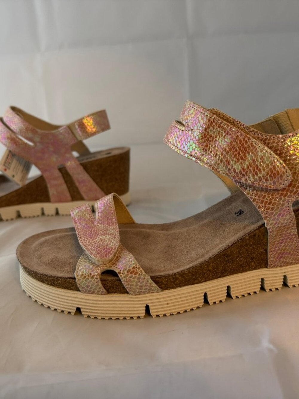 Mephisto  Women's Emelia Sandal - Rosewood Leather  Women Sizes    NIB - Picture 3 of 9
